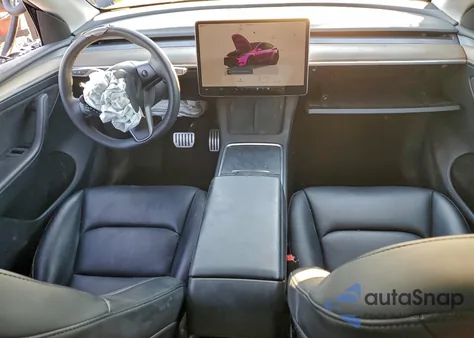 2023 Tesla Model Y z USA, uszkodzony, nr VIN 7SAYGDEF2PF647369